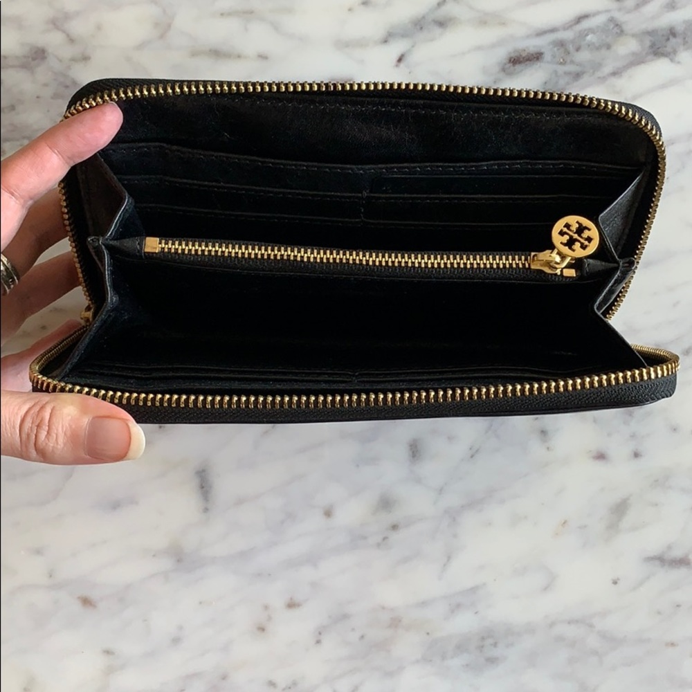 Tory Burch Leather Continental Wallet - Picture 3 of 8